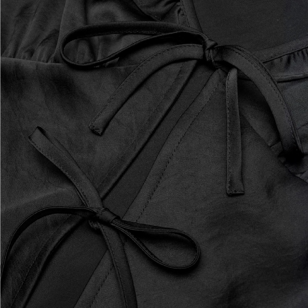 NWT Aritzia Wilfred Tonka Satin Blouse - Black - Size XS - Picture 2 of 5
